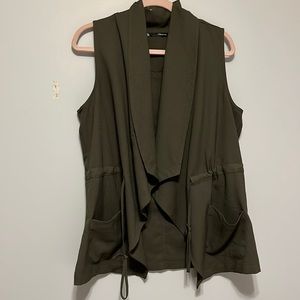 Sleeveless vest